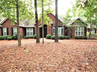 558 Foxfire Ln, Wetumpka, AL 36092