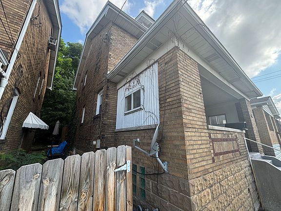 3rd image of 1409 Brookline Blvd