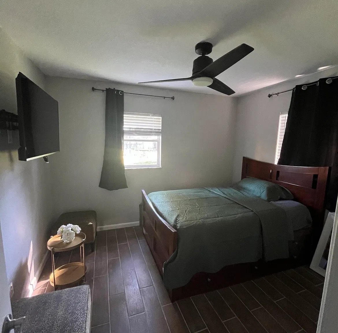 5 bed, 1260 sqft, $2,780 — Photo 4