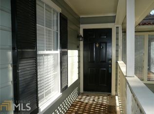 1409 Vicksburg Pl, Sandy Springs, GA 30350