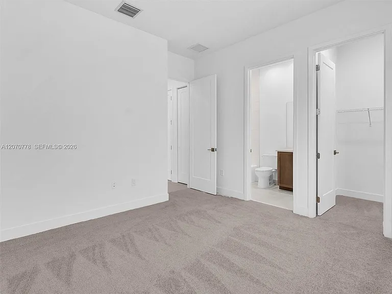 10032 Stockrun Dr — Photo 22