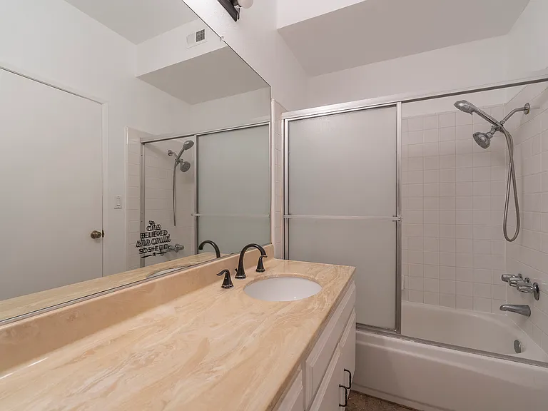 7211 Cozycroft Ave #1-23 — Photo 14