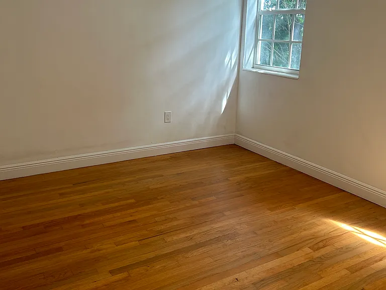 1561 West Ave #4 — Photo 13