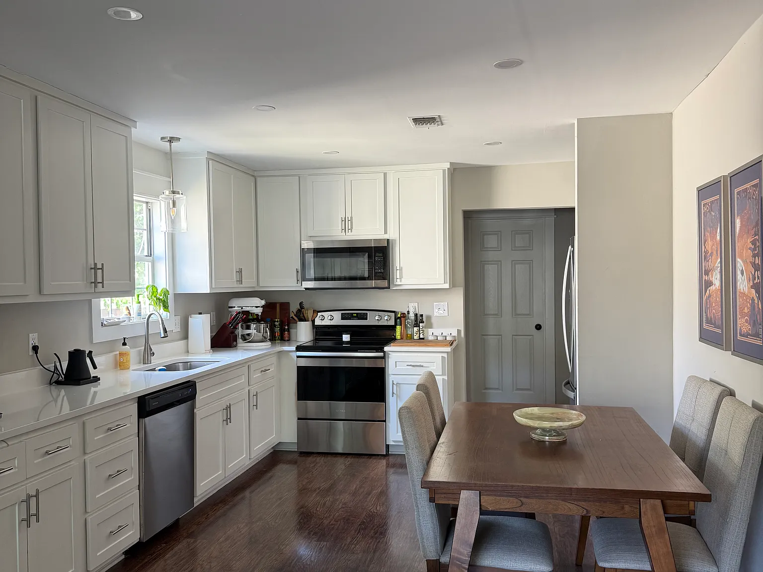 3 bed, 1263 sqft, $2,650 — Photo 3