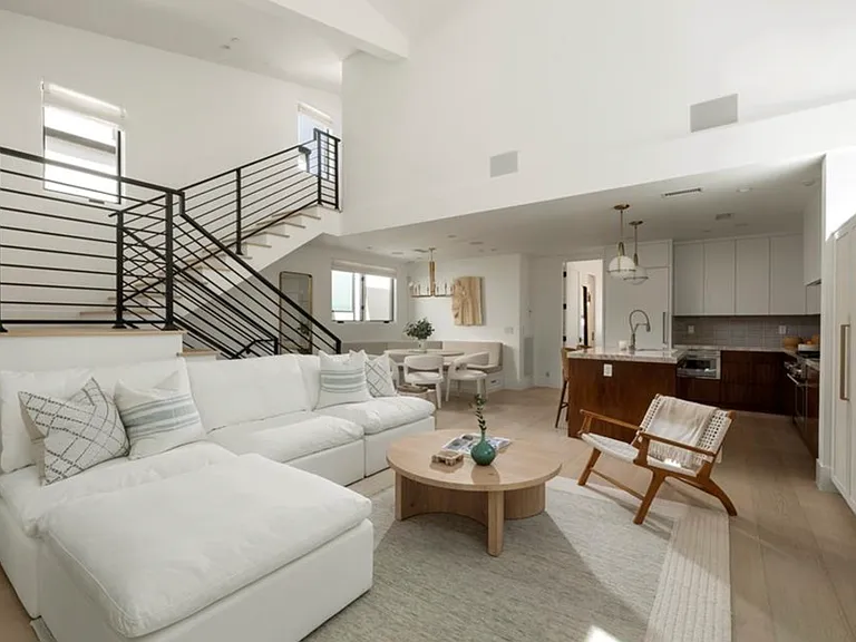 428 1/2 Fernleaf Ave — Photo 14