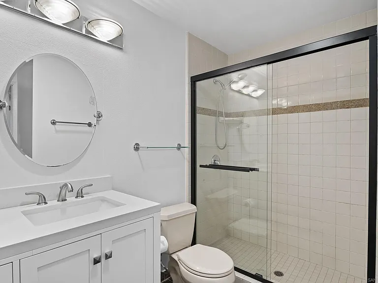 512 Sandalwood Pl #7 — Photo 9
