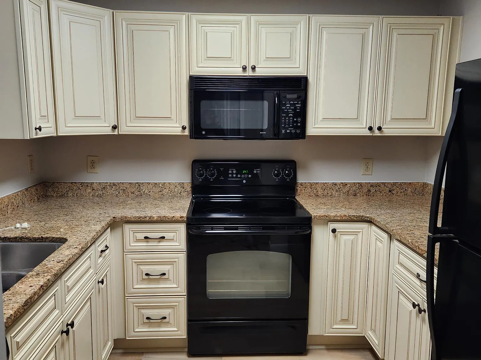 7500 Woods Ln — Photo 2