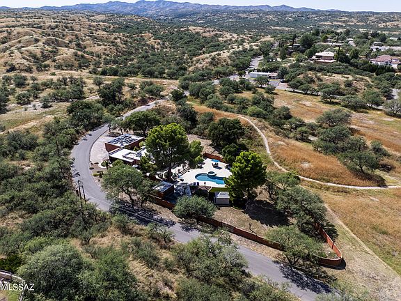 5th image of 1672 W Camino Campestre Dr
