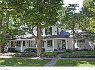 46 Center St, Chagrin Falls, OH 44022