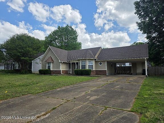 2nd image of 647 Woodsmoke Dr