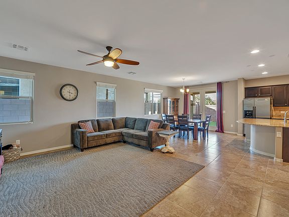 4th image of 824 W Placita Chilpe