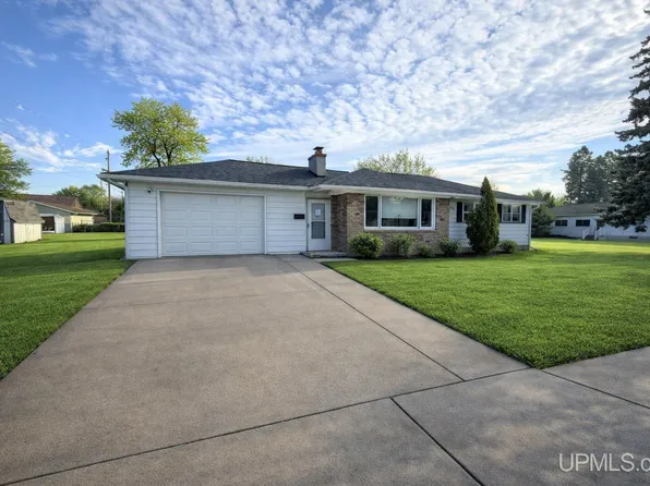 2100 14th St, Menominee, MI 49858