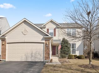 12576 Meadow Cir, Lake Bluff, IL 60044