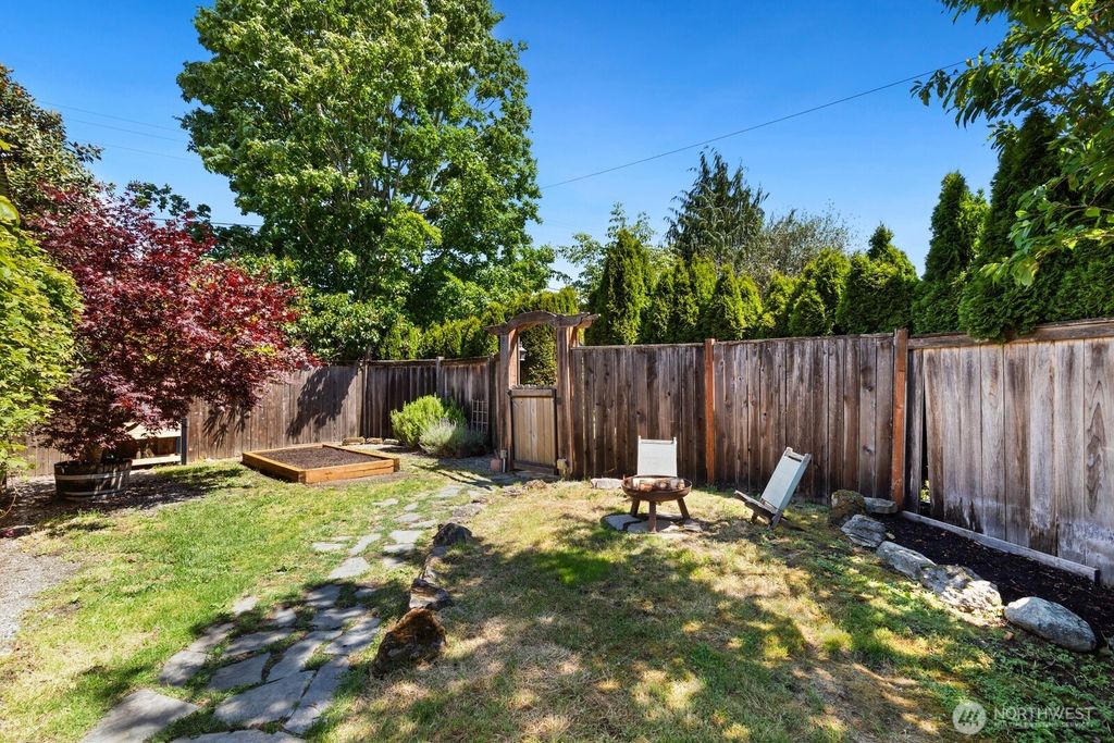 5405 25th Avenue SW, Seattle, WA - View 2