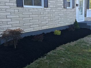 4910 Kennison Pkwy, Hamburg, NY 14075