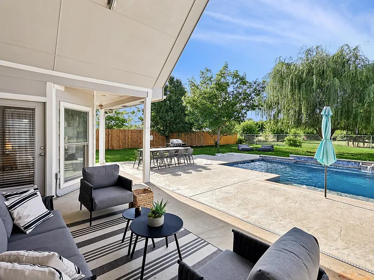 12161 Hill Country Cir — Photo 9