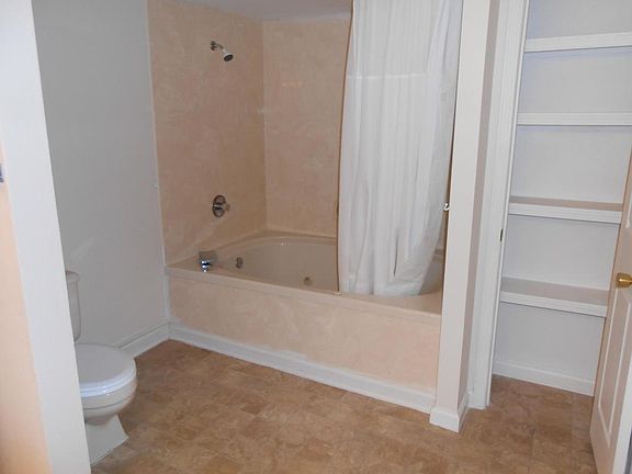5th image of 350 S Wildwood Dr APT A32