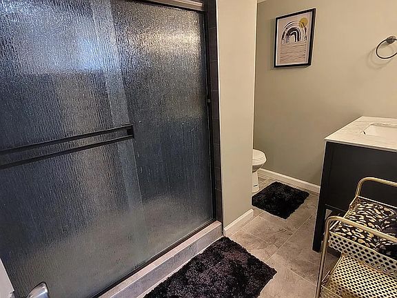4th image of 4617 Boosa St #1