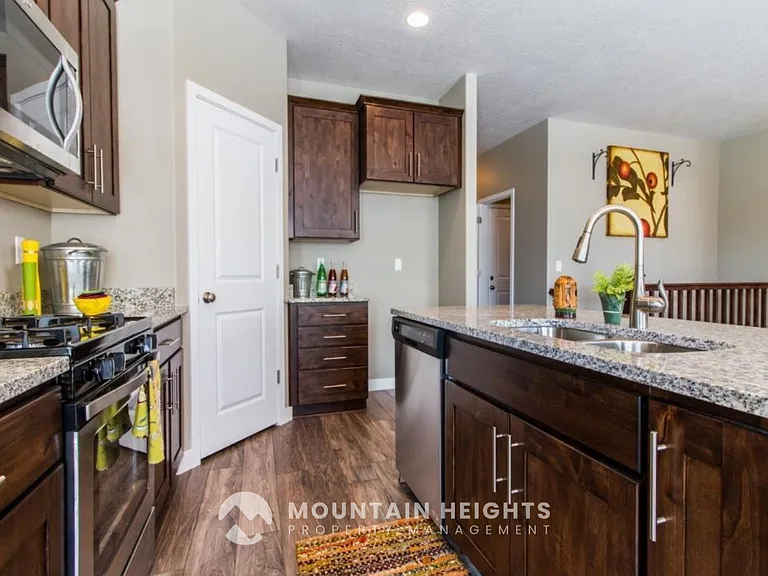 797 W Tamsin Ct — Photo 9