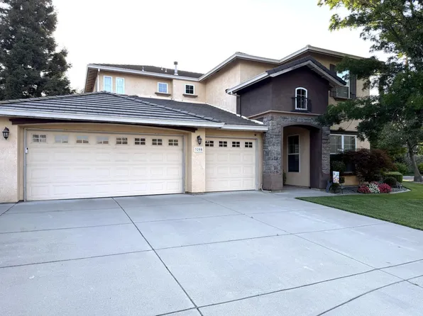 3200 Montcliff Ct, Modesto, CA 95355