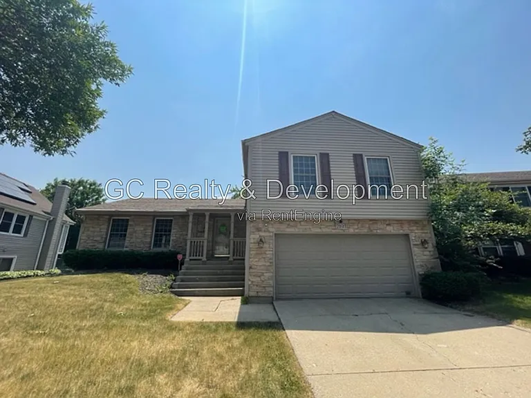 2193 Hitching Post Ln — Photo 1