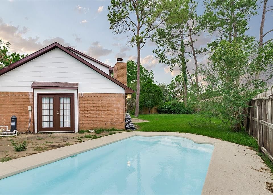 1st image of 2722 Fir Crest Ct