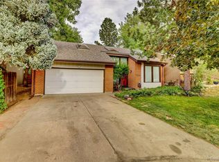 2860 S Newark Pl, Aurora, CO 80014