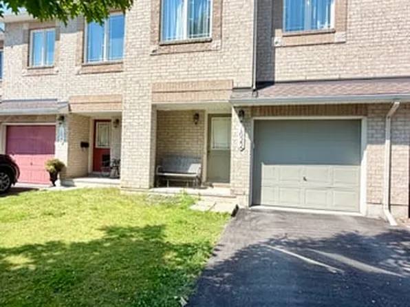 1622 Henri Lauzon St, Ottawa, ON K1C 7R6