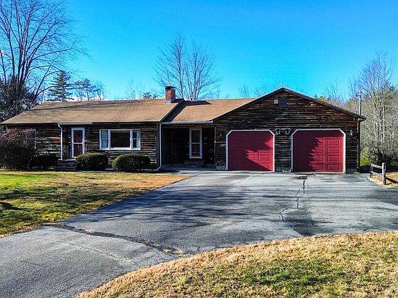 2nd image of 395 River Road