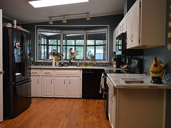 2nd image of 463 Bark Cir #14