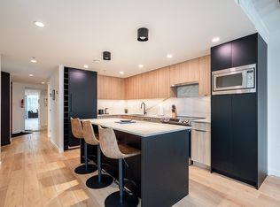 1050 Burrard St #1201, Vancouver, BC