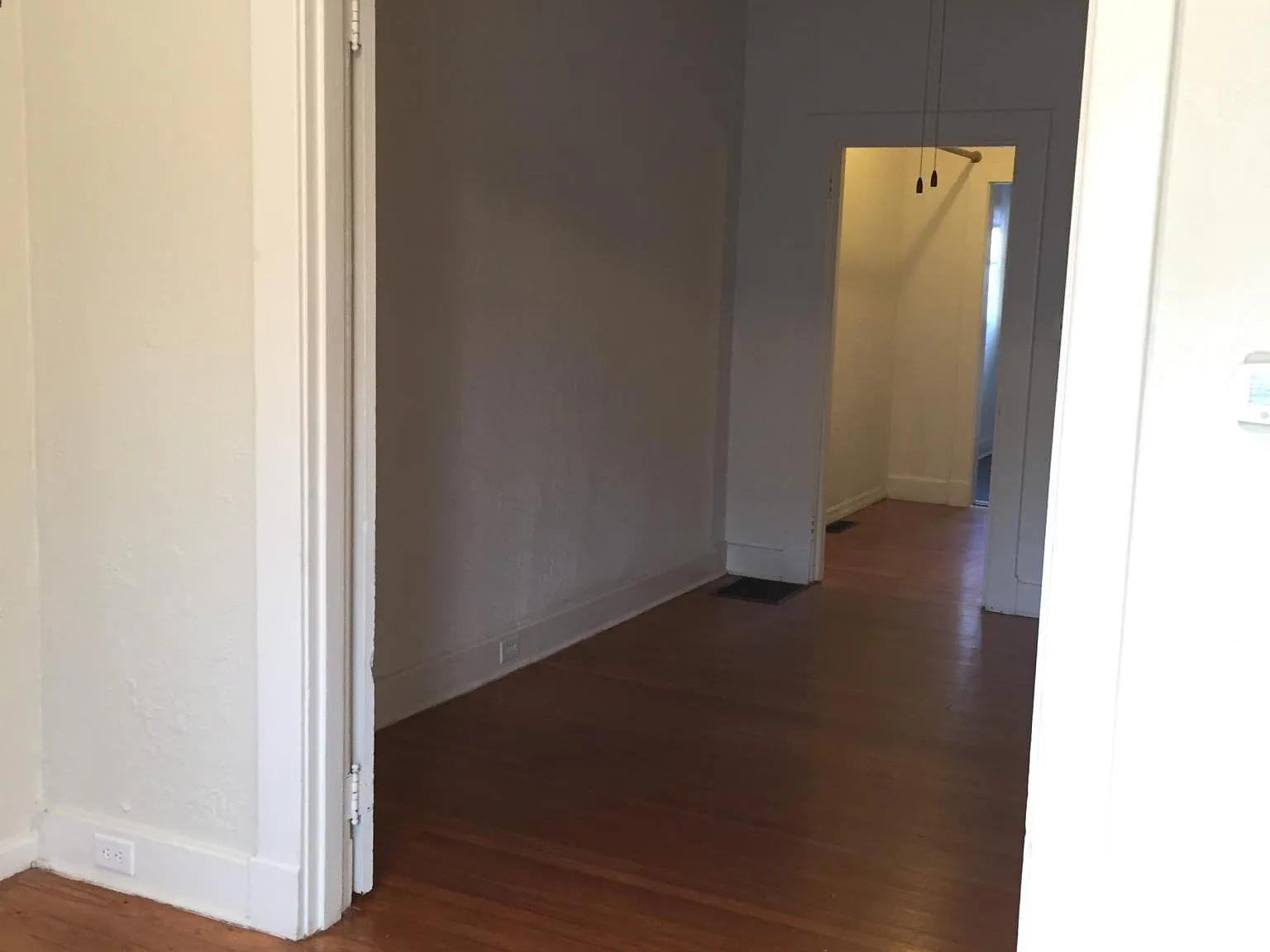 1 bed, $1,075 — Photo 4