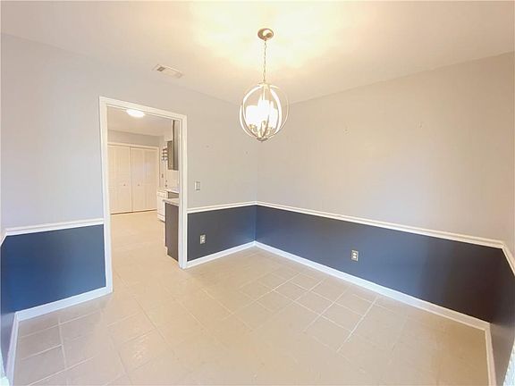 5th image of 1309 Thayer Dr