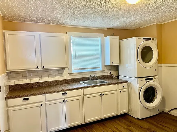 8 Felton St Floor 2, Hudson, MA 01749
