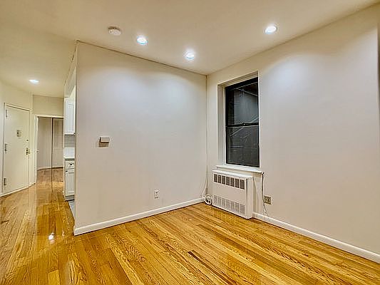 4th image of 366 Broome St APT 41