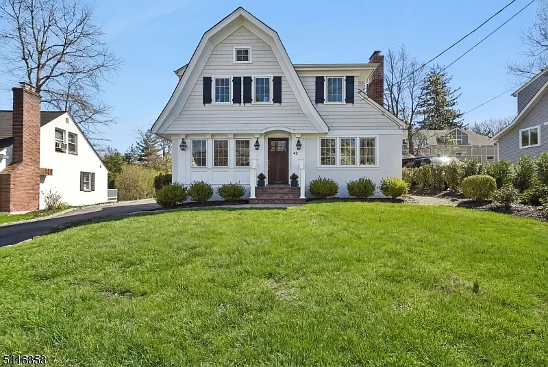 42 Locust Dr photo 1