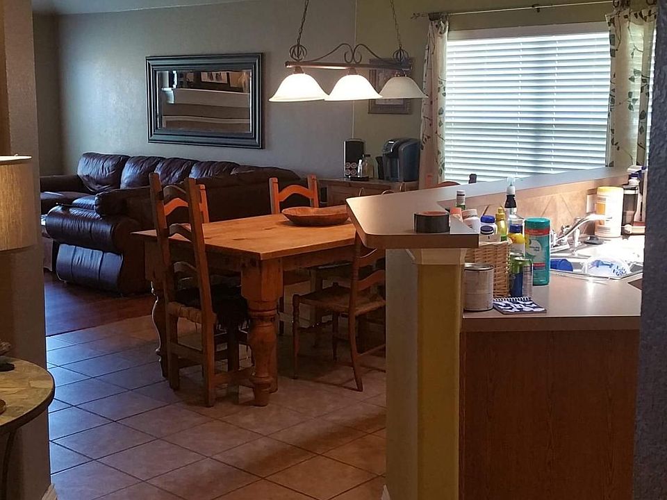 1st image of 917 Starling Ln