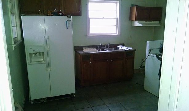 2nd image of 8131 S Coles Ave