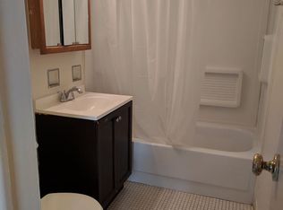 1120 Parkwood Dr APT 104, Joliet, IL 60432