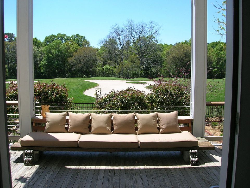 Fabulous rear entertaining area