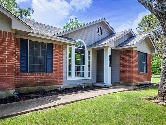 3rd image of 2101 Emerald Isle Dr