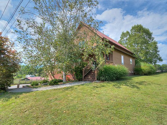 2nd image of 717 Givens Ln