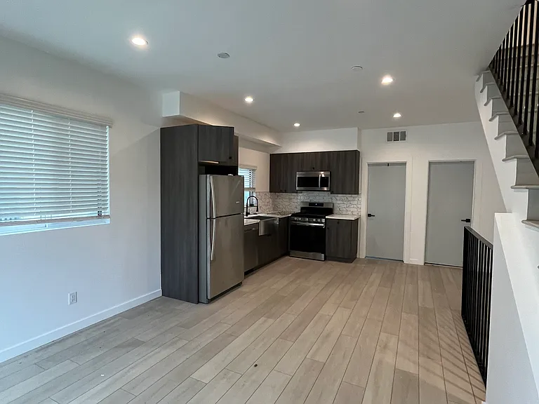 246 N Dillon St #246 — Photo 5