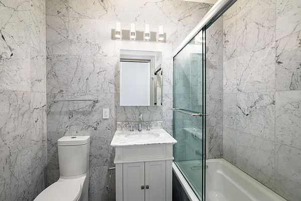 Rented by MNS | media 10