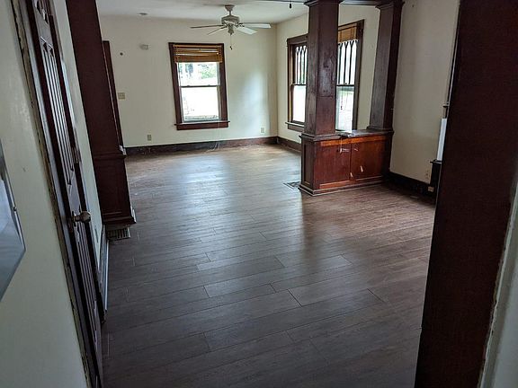 2nd image of 1581 Wayne Ave