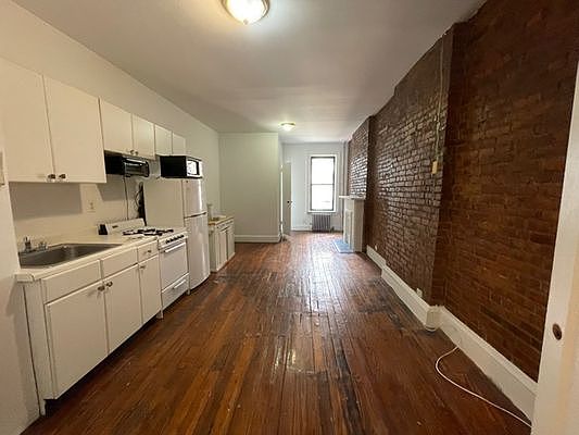1st image of 307 E 84th St APT 3RE