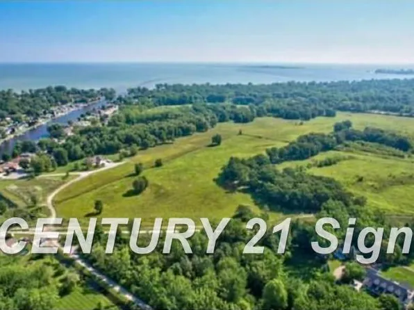 3000 Bangor Rd, Bay City, MI 48706