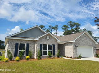 11408 Harrison Court Dr, Ocean Springs, MS 39564