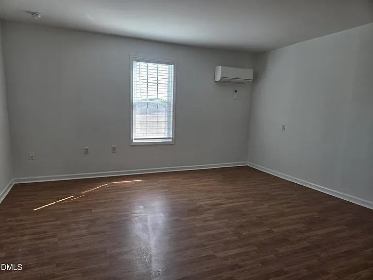 500 Lynch Rd — Photo 8