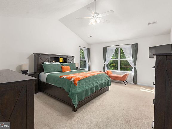 5th image of 207 Azalea Rd